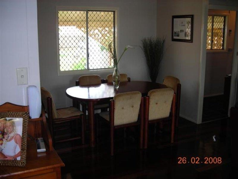 9 Edwin Street, Urangan QLD 4655