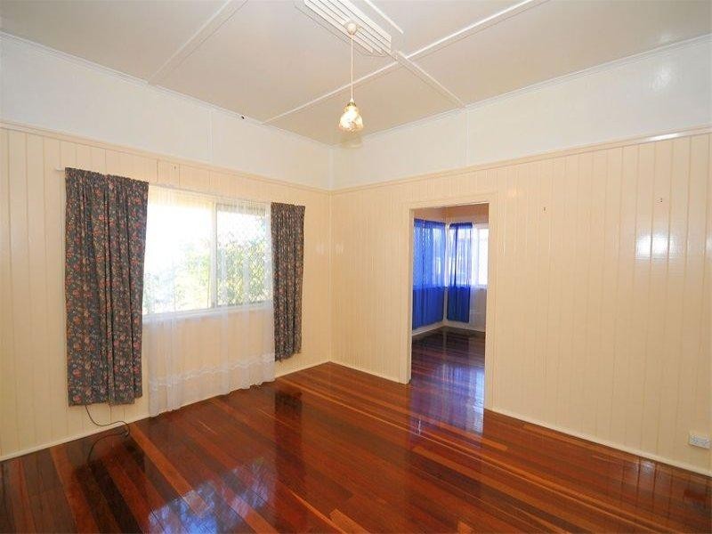 64 Dayman Street, Urangan QLD 4655