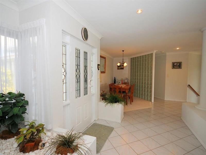 27 Royal Drive, Kawungan QLD 4655