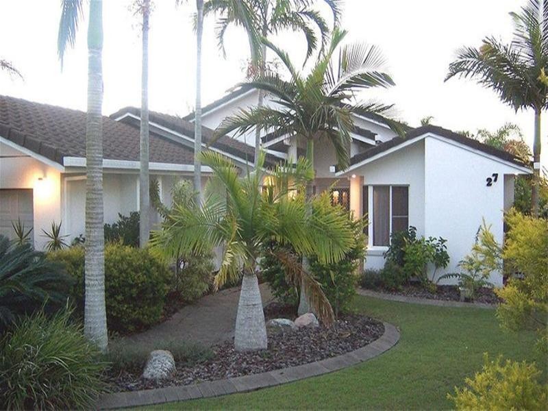 27 Royal Drive, Kawungan QLD 4655