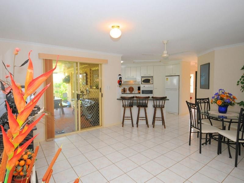 3 Foreshore Drive, Urangan QLD 4655