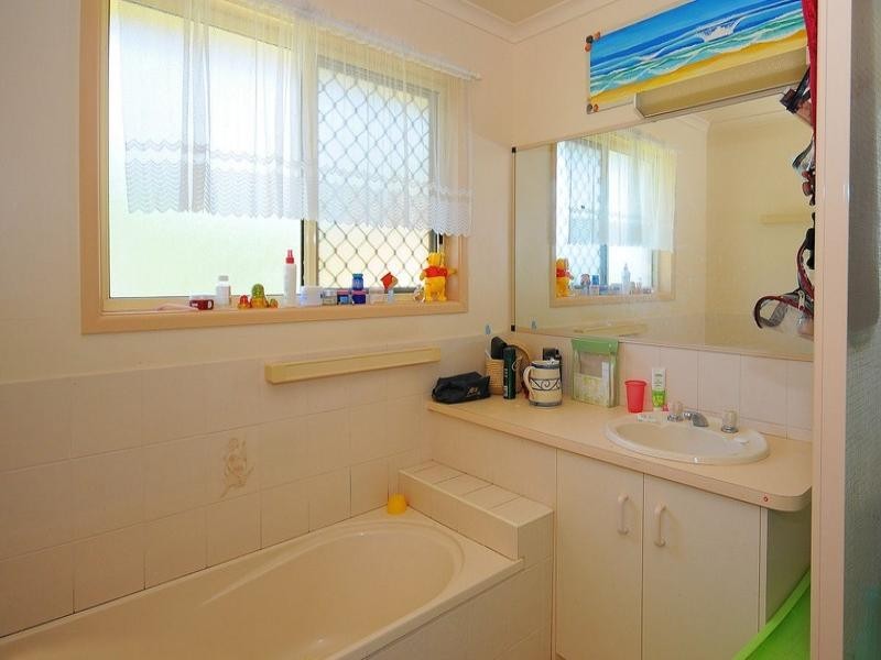 24 Wattlebird Lane, Eli Waters QLD 4655