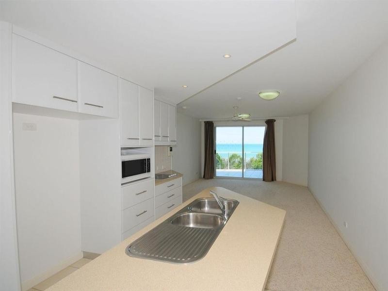 402/239 Esplanade, Pialba QLD 4655