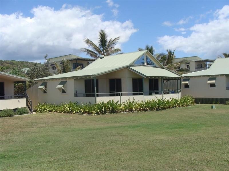 4 Williams Avenue, Fraser Island QLD 4581