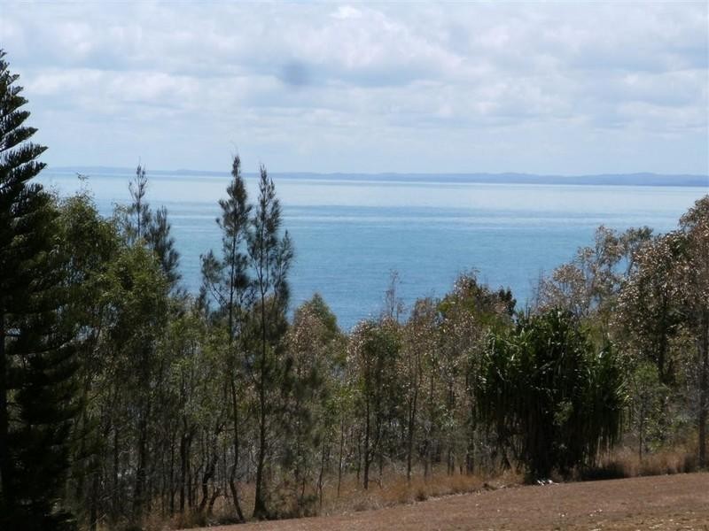 44 Esplanade, Point Vernon QLD 4655