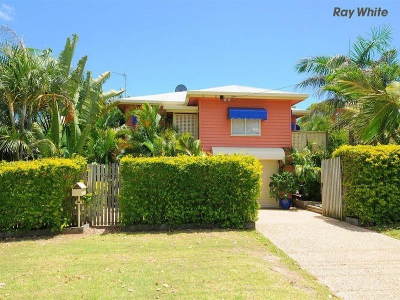 322 Torquay Terrace, Torquay QLD 4655