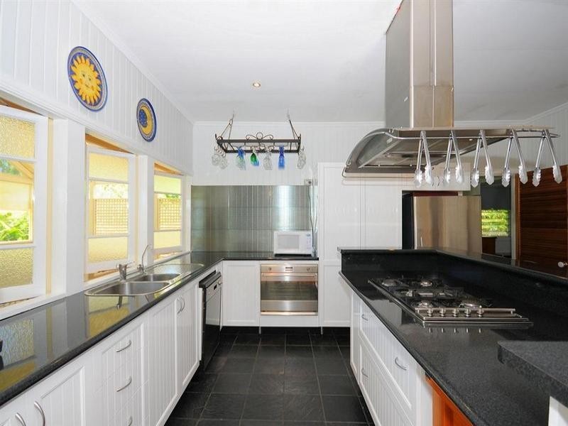 322 Torquay Terrace, Torquay QLD 4655