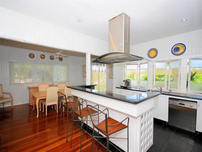 322 Torquay Terrace, Torquay QLD 4655
