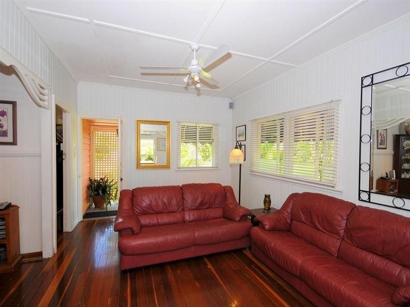 322 Torquay Terrace, Torquay QLD 4655
