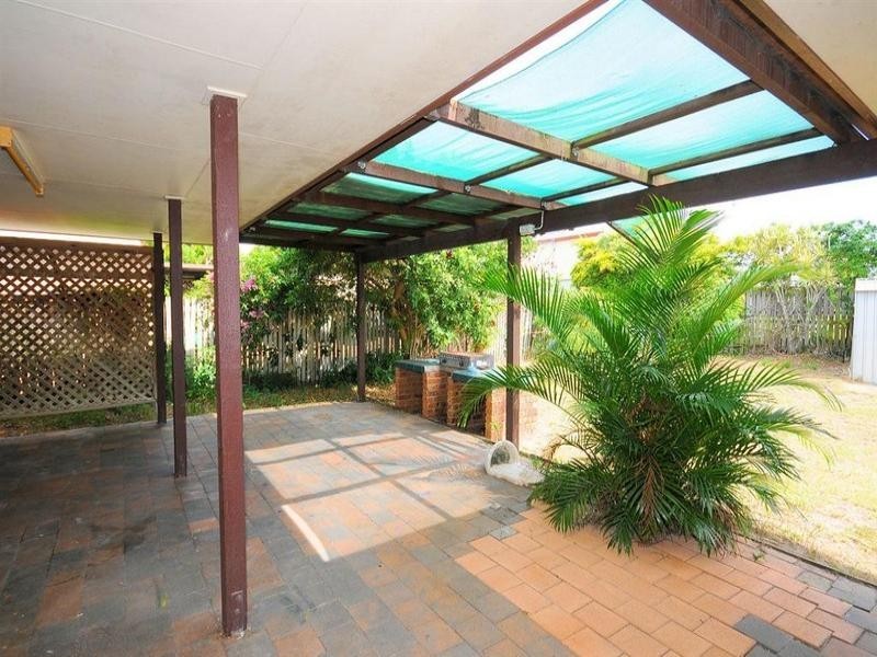 76 Cunningham Street, Urangan QLD 4655