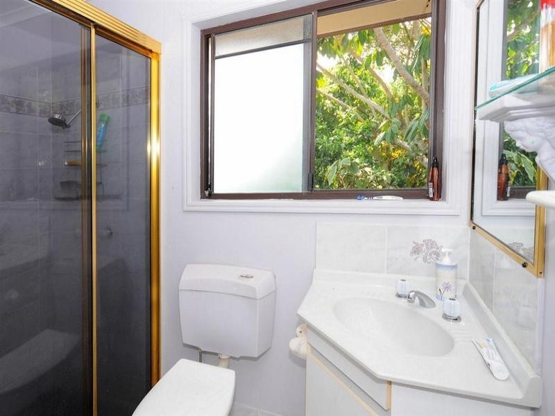 76 Cunningham Street, Urangan QLD 4655
