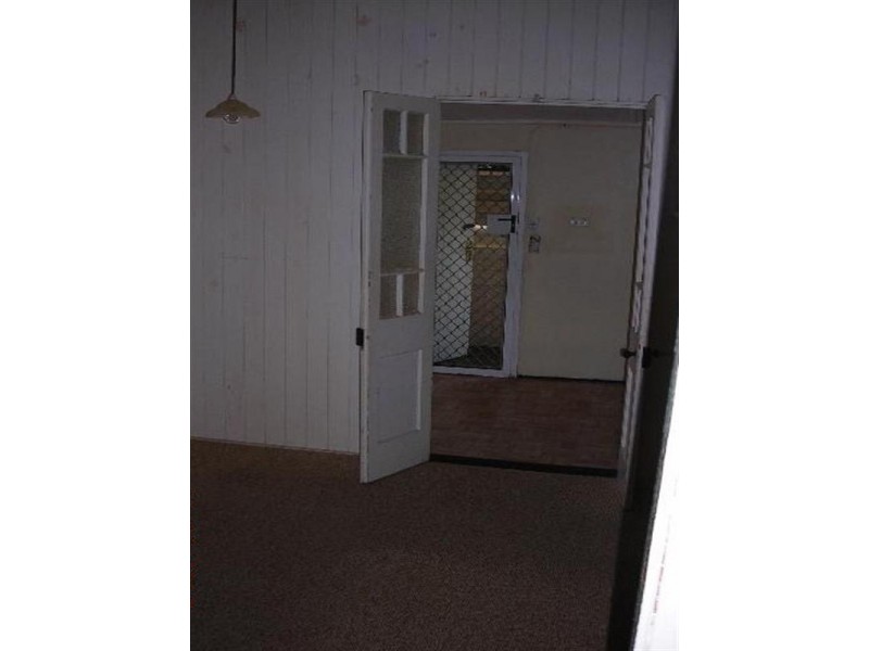 6 HIBISCUS Street, Urangan QLD 4655