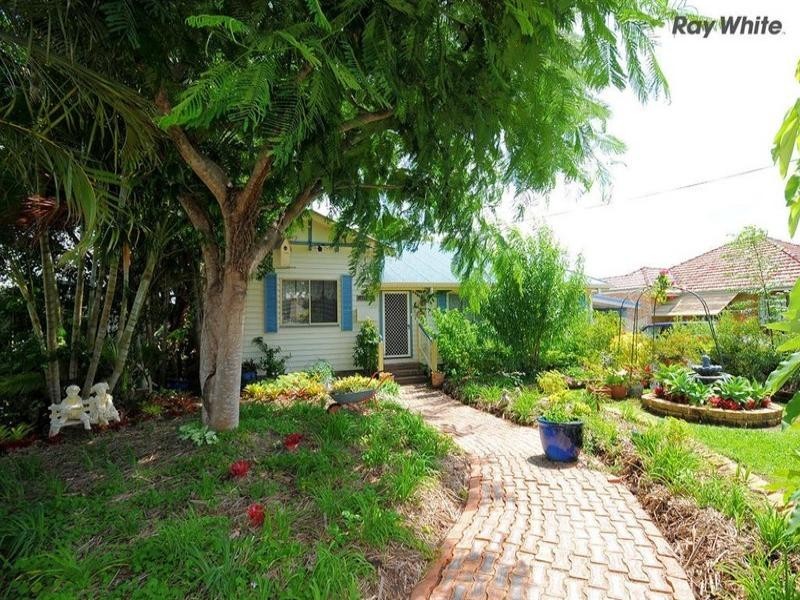 300 Torquay Terrace, Torquay QLD 4655