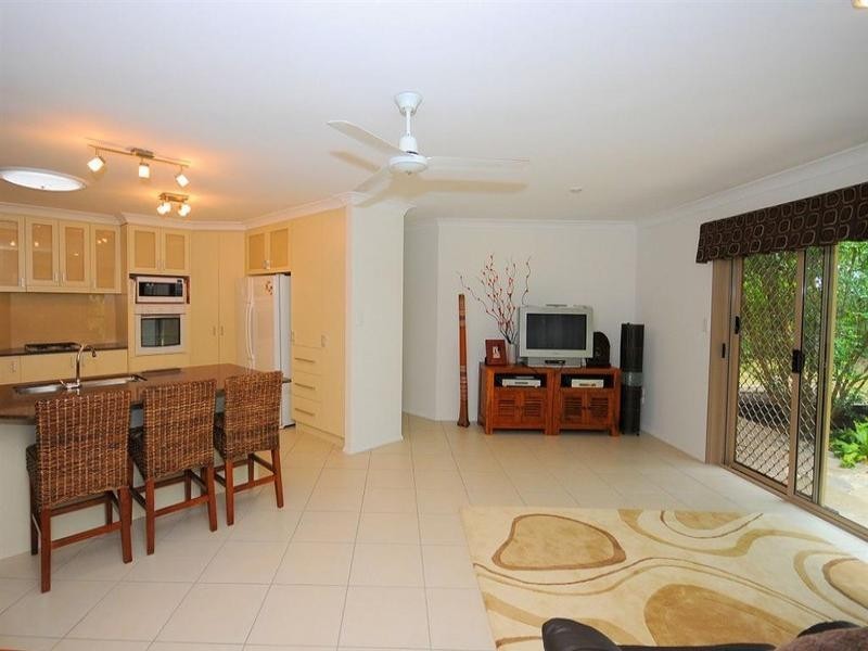 35 Valfern Court, Dundowran QLD 4655