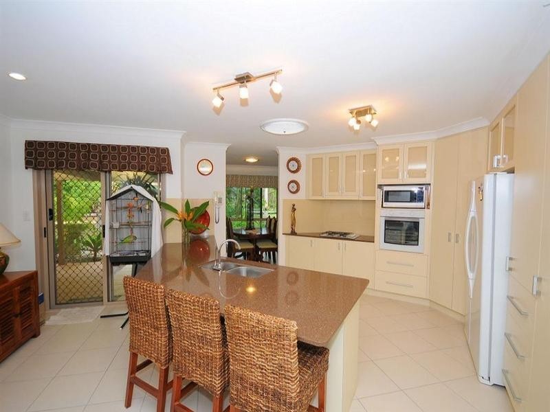 35 Valfern Court, Dundowran QLD 4655