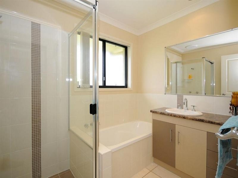 8 Yarrilee Court, Dundowran QLD 4655