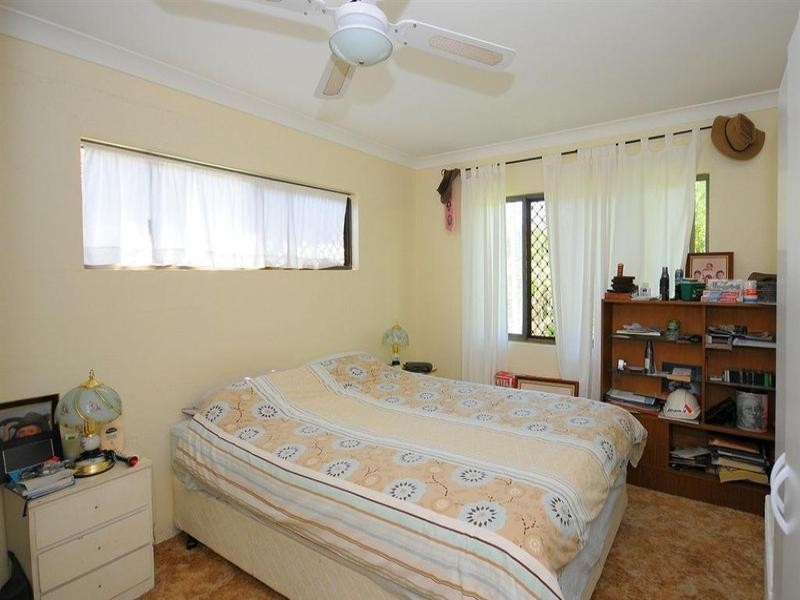 3 Limpus Street, Urangan QLD 4655