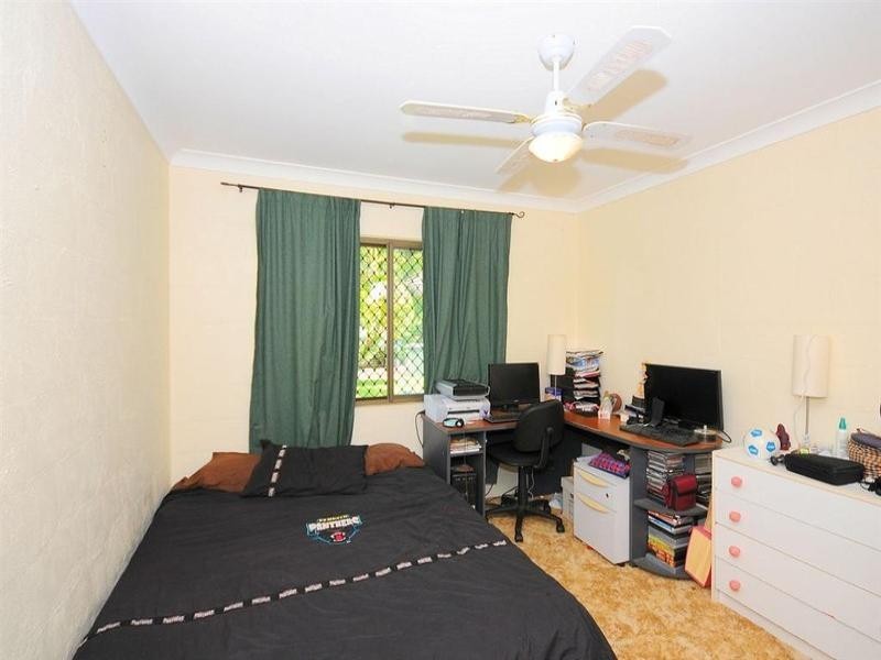 3 Limpus Street, Urangan QLD 4655