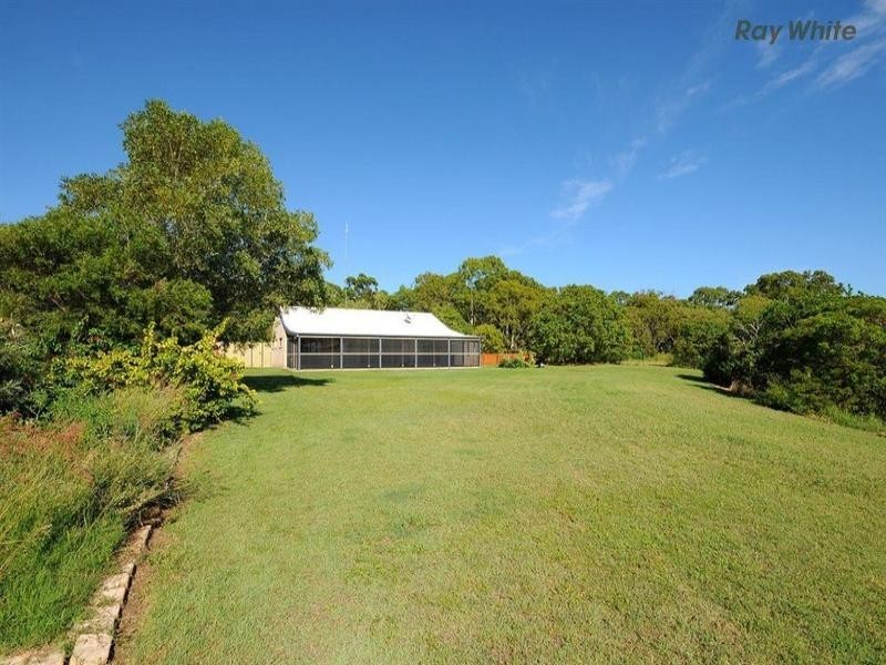 25 Pelican Avenue, Booral QLD 4655