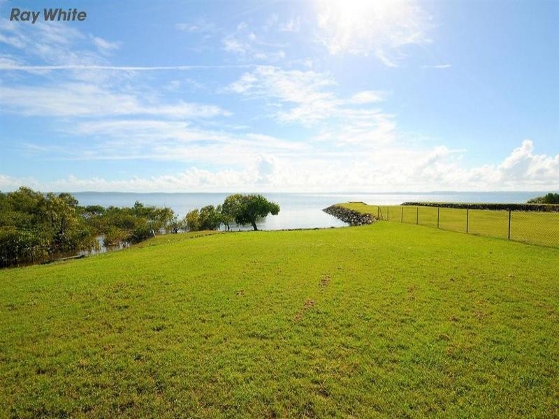 25 Pelican Avenue, Booral QLD 4655