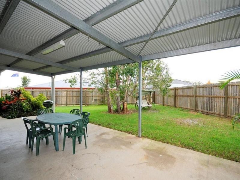 12 Ringtail Way, Urangan QLD 4655