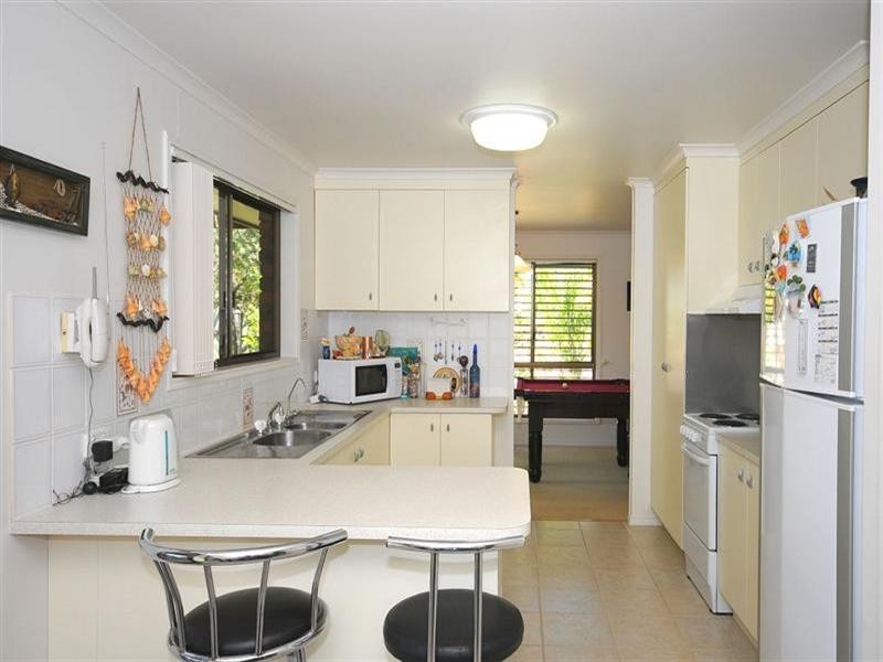 11 Granada Court, Point Vernon QLD 4655