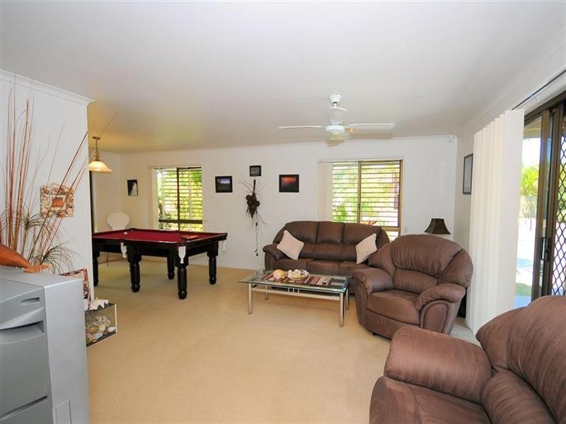 11 Granada Court, Point Vernon QLD 4655