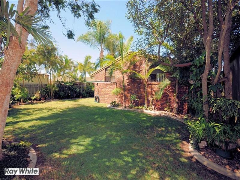 11 Granada Court, Point Vernon QLD 4655