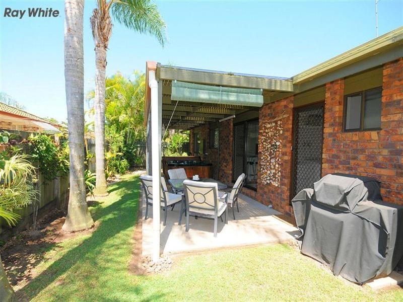 11 Granada Court, Point Vernon QLD 4655