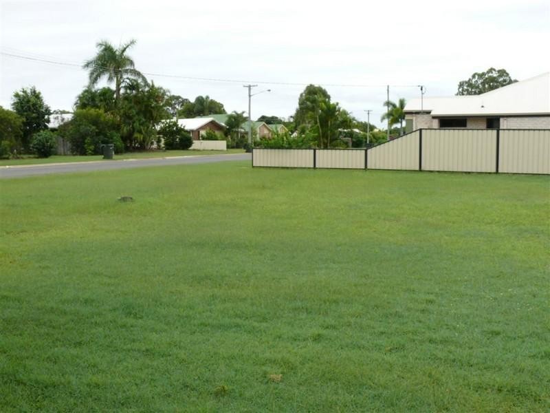77 Spence Street, Point Vernon QLD 4655