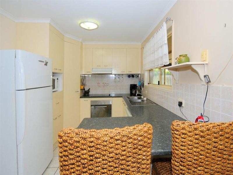 66 Anchorage Circuit, Point Vernon QLD 4655
