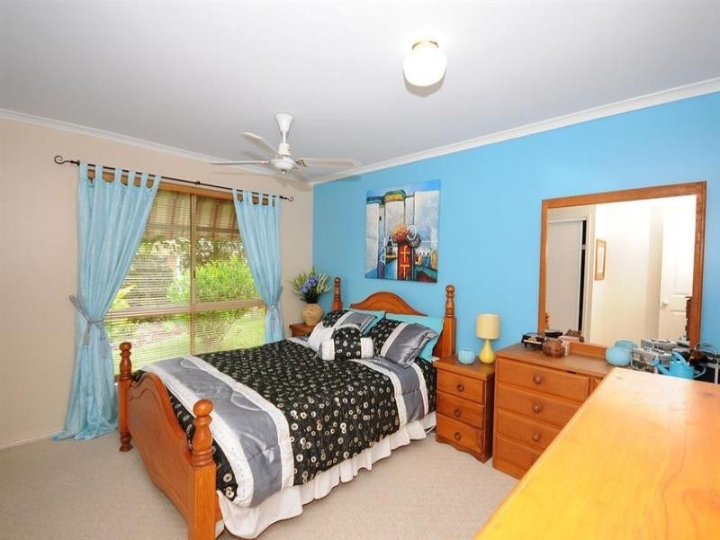66 Anchorage Circuit, Point Vernon QLD 4655