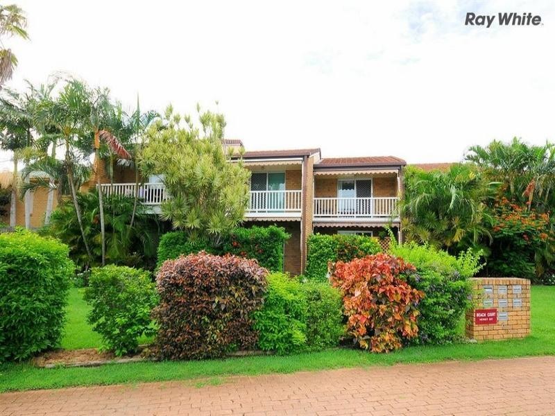 2/6 Beach Road, Pialba QLD 4655