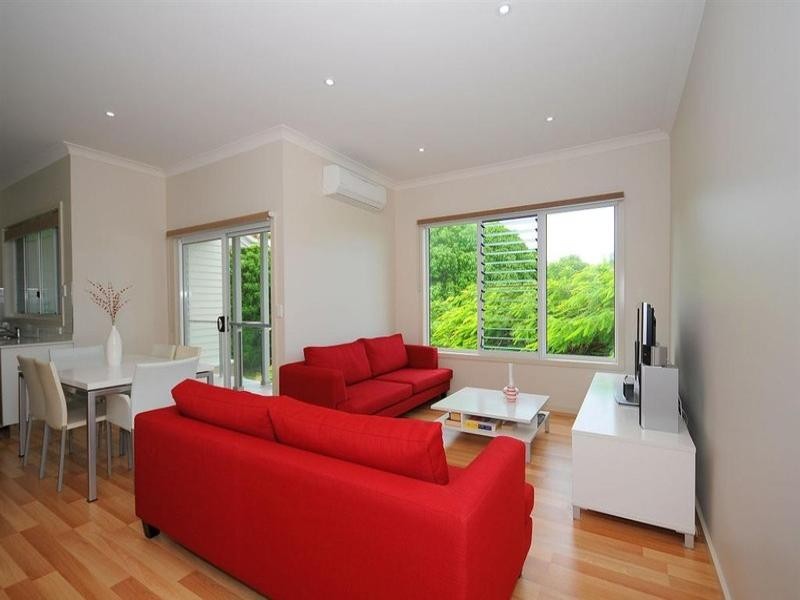 4/5 Pulgul Street, Urangan QLD 4655