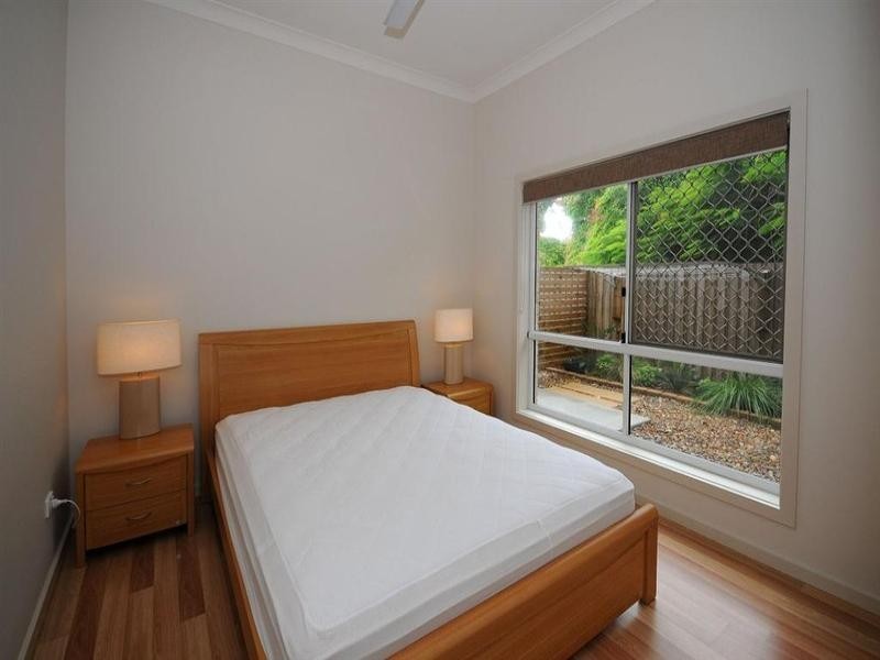 4/5 Pulgul Street, Urangan QLD 4655