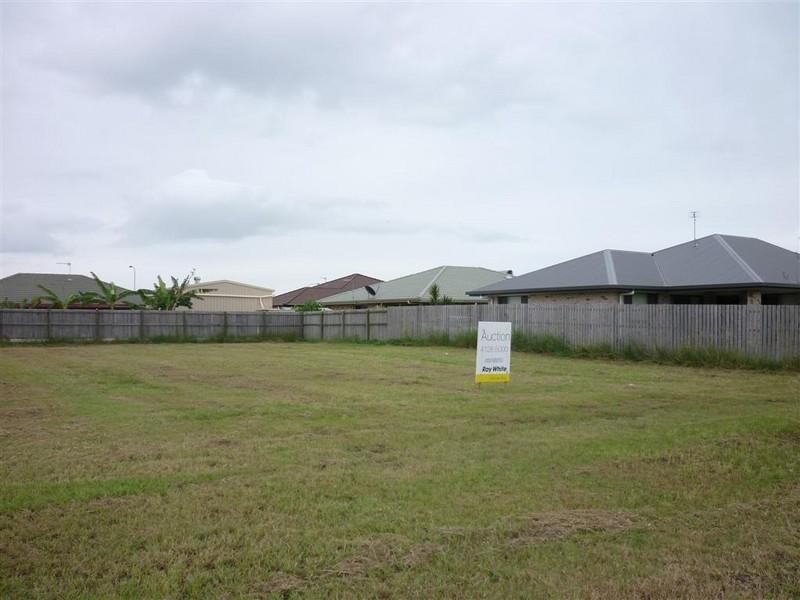 83 North Street, Point Vernon QLD 4655