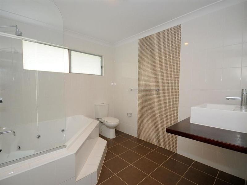 1/187 Torquay Road, Scarness QLD 4655