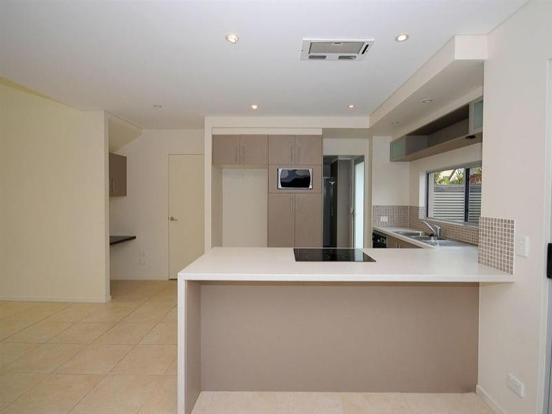 1/187 Torquay Road, Scarness QLD 4655