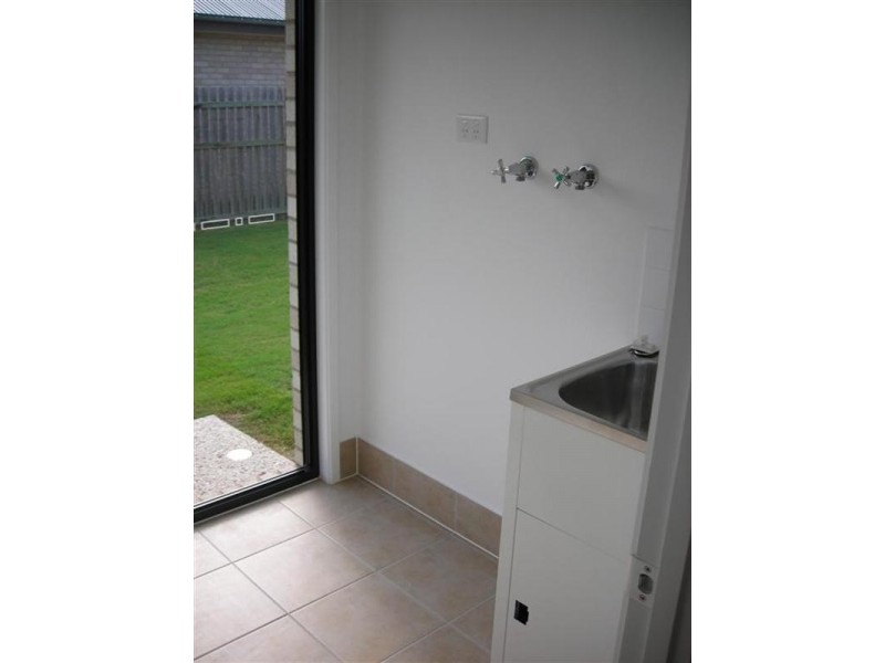 69 Magellan, Urraween QLD 4655