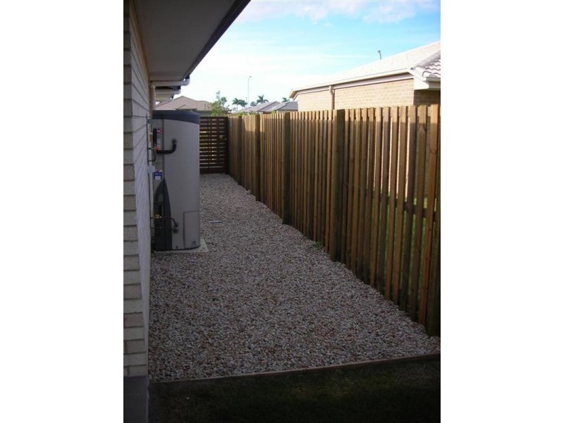 69 Magellan, Urraween QLD 4655