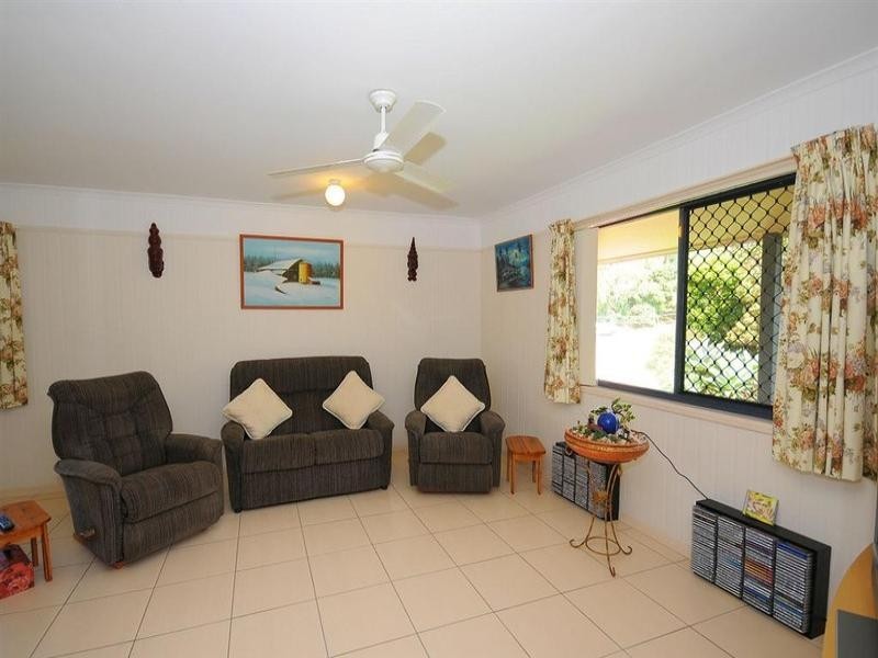 27 Johnston Boulevard, Urraween QLD 4655