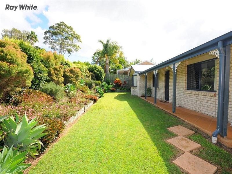 27 Johnston Boulevard, Urraween QLD 4655