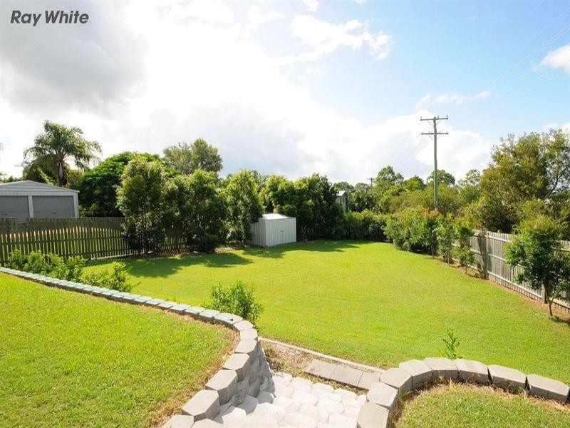27 Johnston Boulevard, Urraween QLD 4655