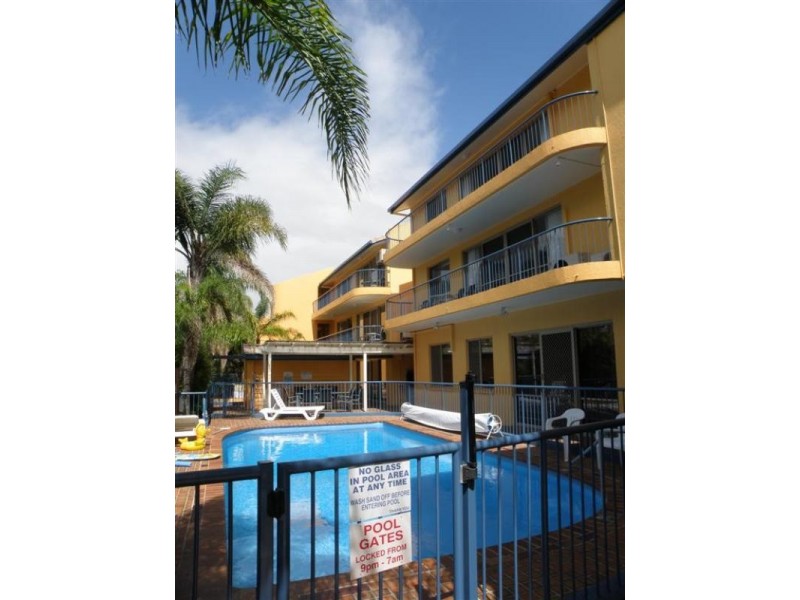 5/383 Esplanade, Torquay QLD 4655
