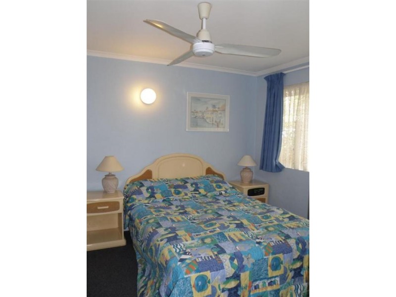 5/383 Esplanade, Torquay QLD 4655