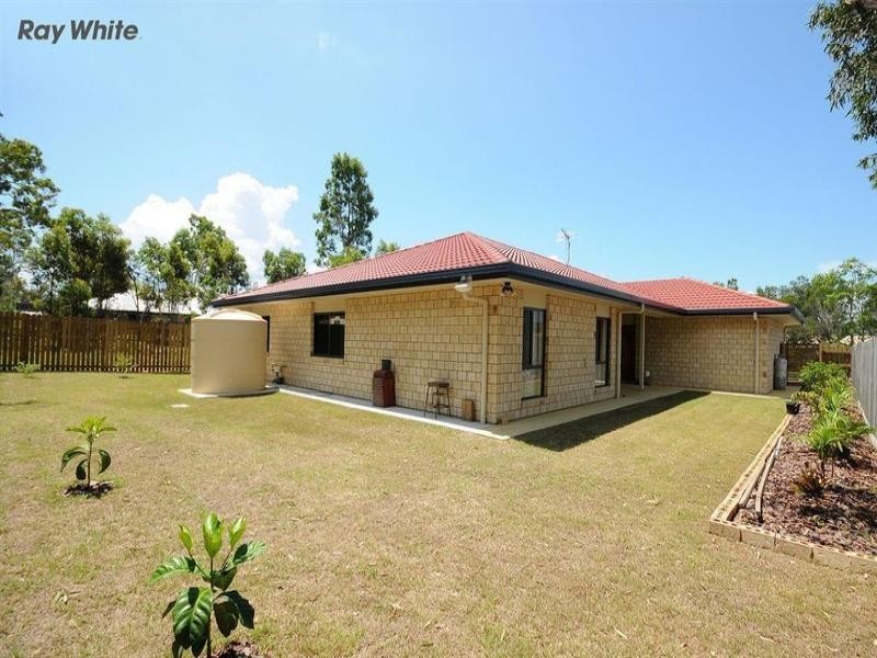 8 Stringybark Drive, Urangan QLD 4655