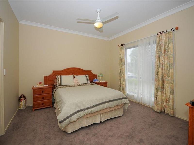 8 Stringybark Drive, Urangan QLD 4655