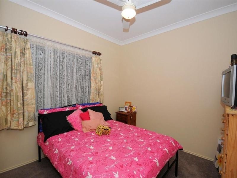 8 Stringybark Drive, Urangan QLD 4655