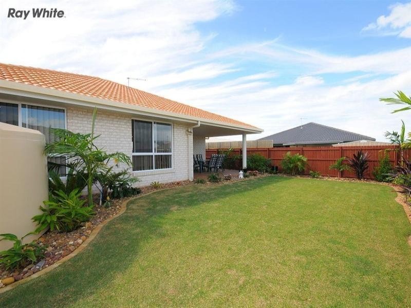 4 McIntyre Court, Urraween QLD 4655