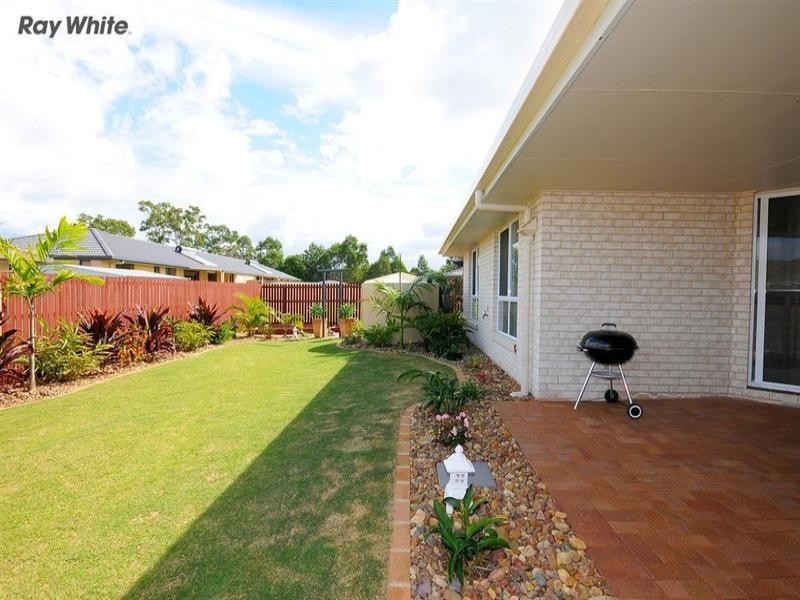 4 McIntyre Court, Urraween QLD 4655